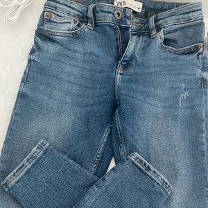 Stretchy skinny jeans